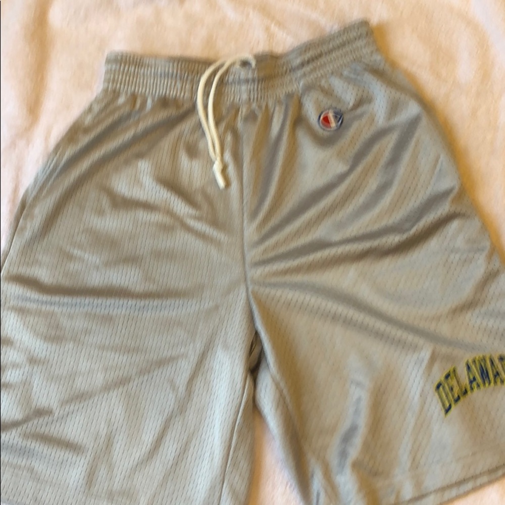 University of Delaware shorts size small